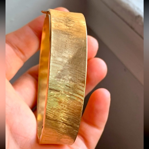 Jewelry - 14k gold Wide and Heavy Bracelet